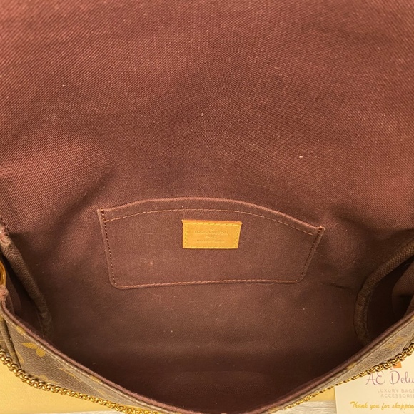 Louis Vuitton Favorite MM Monogram Chain Clutch Crossbody (DU4173) - Picture 8 of 12